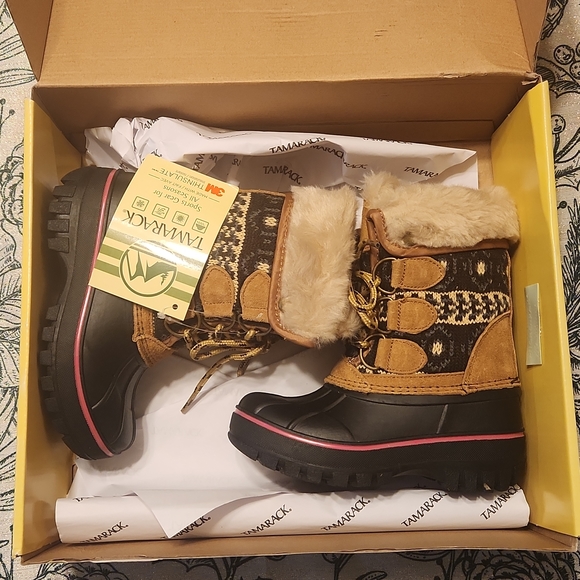 Tamarack Other - Tamarack girls winter boots Brand New in Box size 11